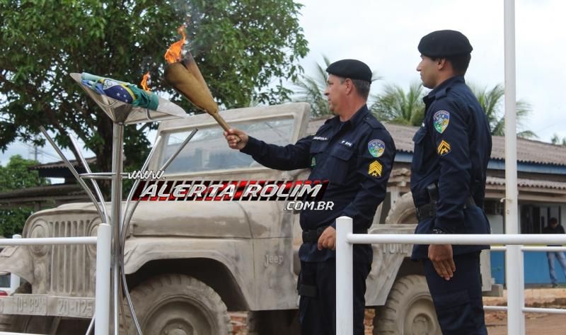 Polícia Militar do 10º Batalhão realiza solenidade em comemoração ao Dia da Bandeira Nacional